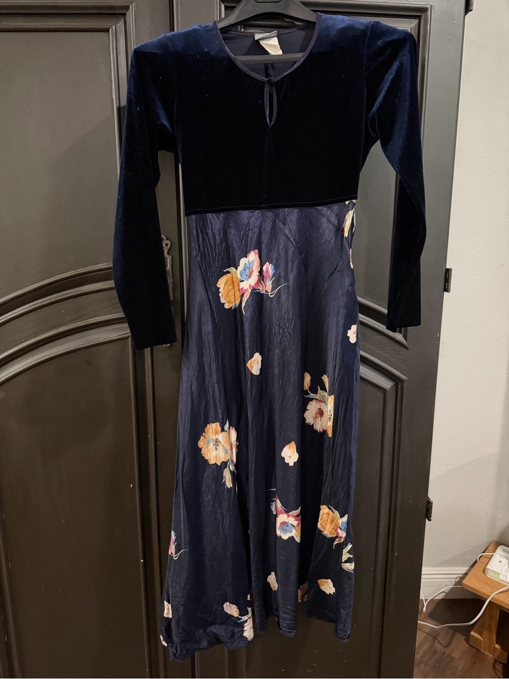 Vintage 90s/00s Navy Velvet Top Floral midi Dress